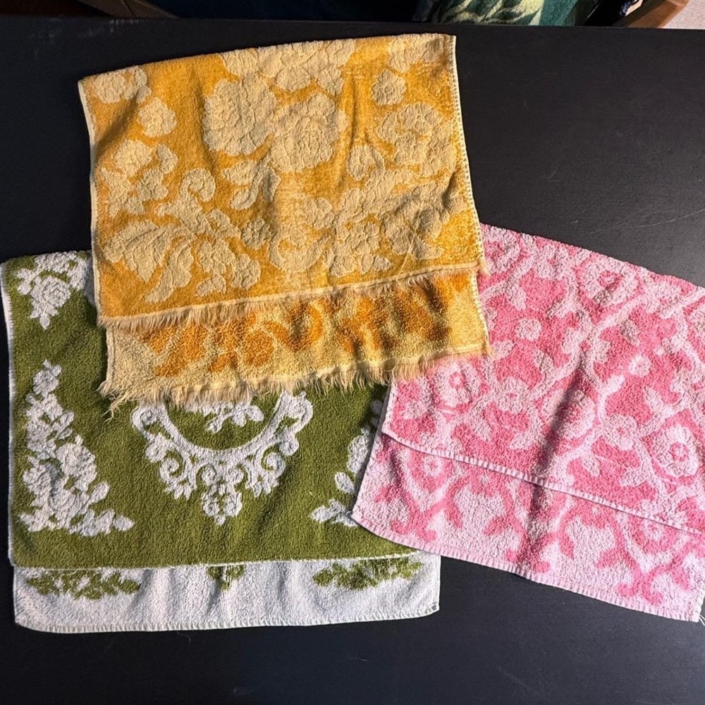 Vintage Hand Towel Lot of 3 Floral Damask Pink Green Yellow Fringed Cotton